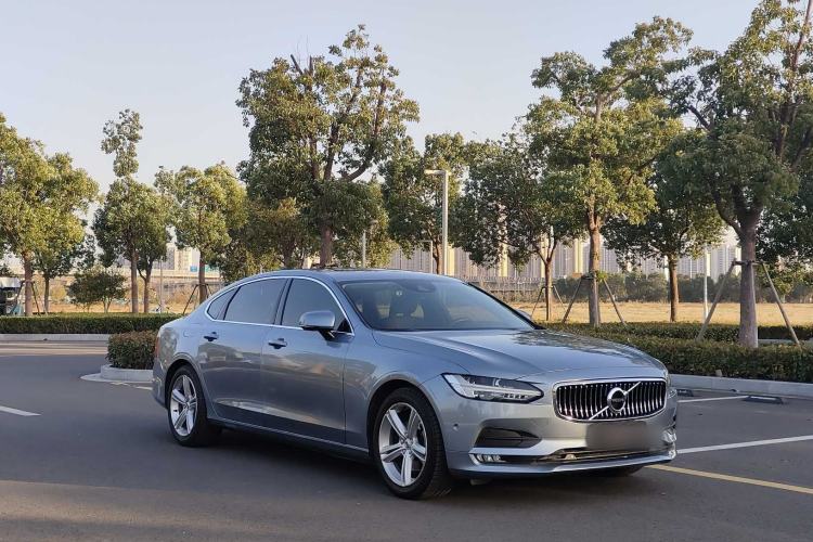 Used Volvo S90 2018 T4 Zhiyuan Edition Exterior 4