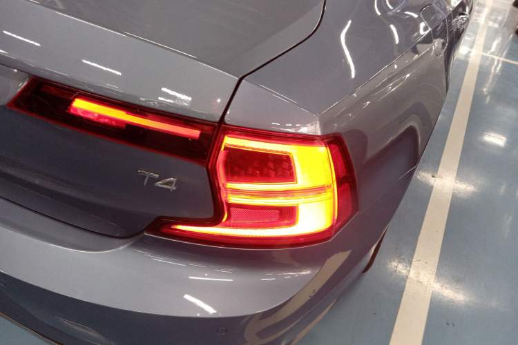 Used Volvo S90 2018 T4 Zhiyuan Edition Exterior 6