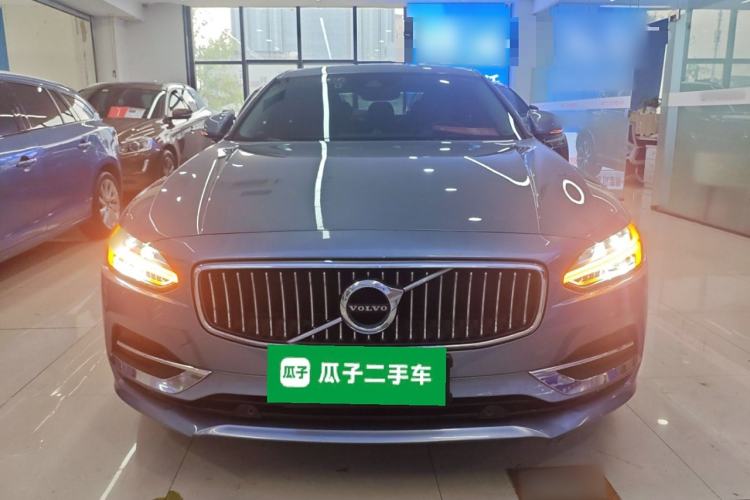 Used Volvo S90 2018 T4 Zhiyuan Edition Front
