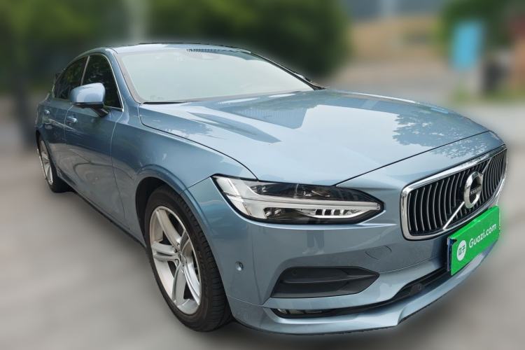 Used Volvo S90 2018 T4 Zhiyuan Edition Front Right 45 Deg