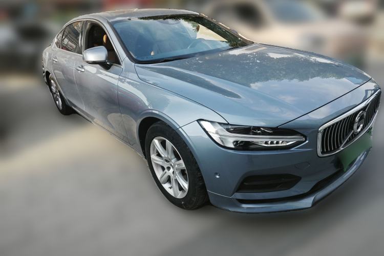 Used Volvo S90 2018 T4 Zhiyi Edition Front Right 45 Deg