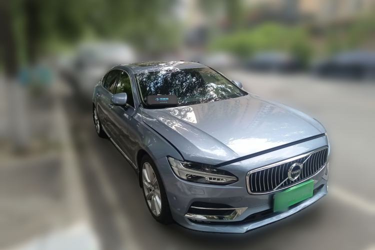 Used Volvo S90 2018 T5 Prestige Edition Front Right 45 Deg