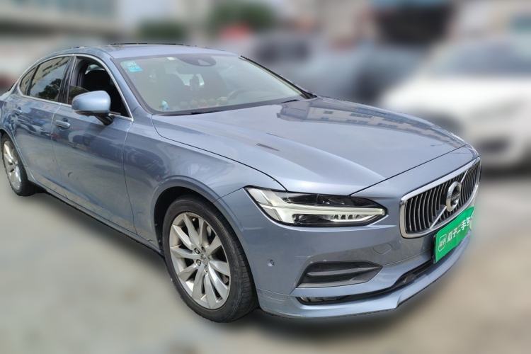 Used Volvo S90 2018 T5 Zhiyuan Edition Front Right 45 Deg