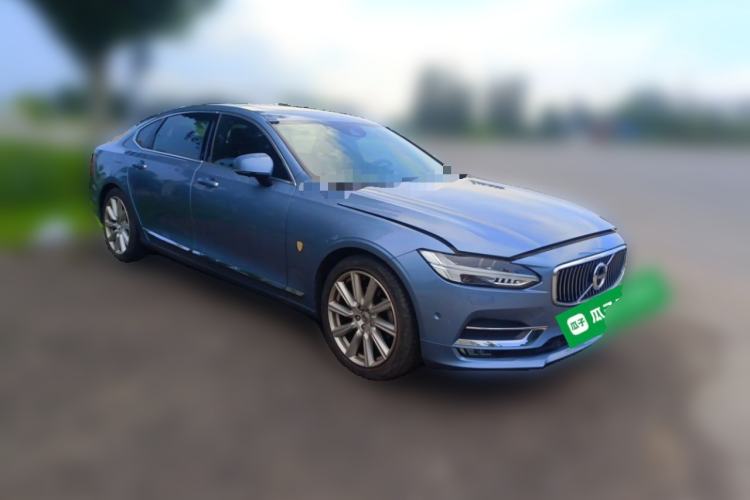 Used Volvo S90 2018 T5 Prestige Edition Front Right 45 Deg