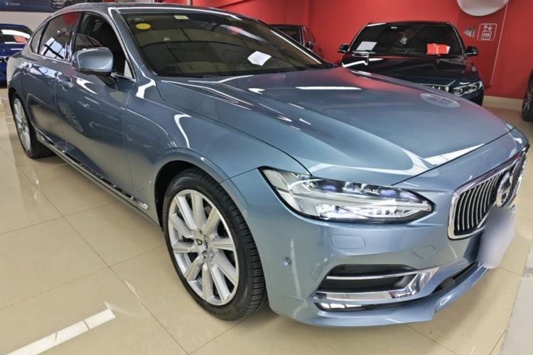 Used Volvo S90 2018 T5 Zhiya Edition Front Right 45 Deg