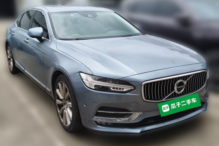 Used Volvo S90 2018 T5 Zhiya Edition Front Right 45 Deg