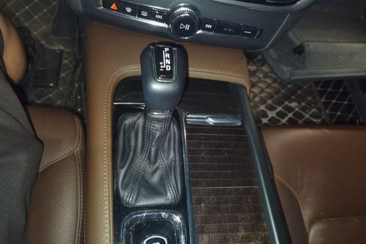 Used Volvo S90 2018 T4 Zhiyuan Edition Gear Lever