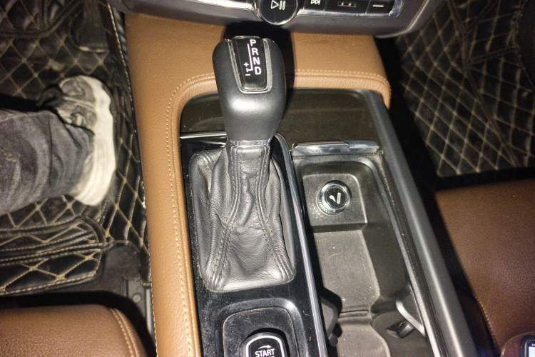 Used Volvo S90 2018 T4 Zhiyuan Edition Gear Lever