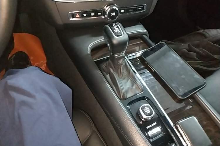 Used Volvo S90 2018 T4 Zhiyuan Edition Gear Lever