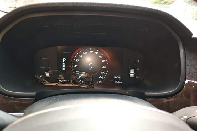 Used Volvo S90 2018 T4 Zhiyuan Edition Instrument Cluster
