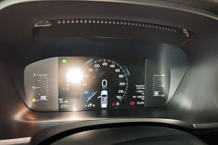 Used Volvo S90 2018 T4 Zhiyuan Edition Instrument Cluster