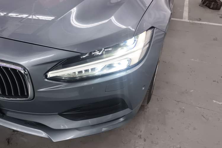Used Volvo S90 2018 T4 Zhiyuan Edition Left Front Headlight