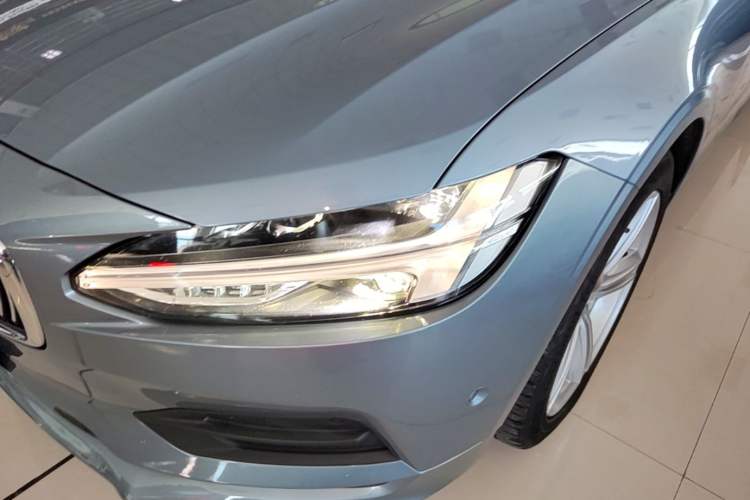 Used Volvo S90 2018 T4 Zhiyuan Edition Left Front Headlight