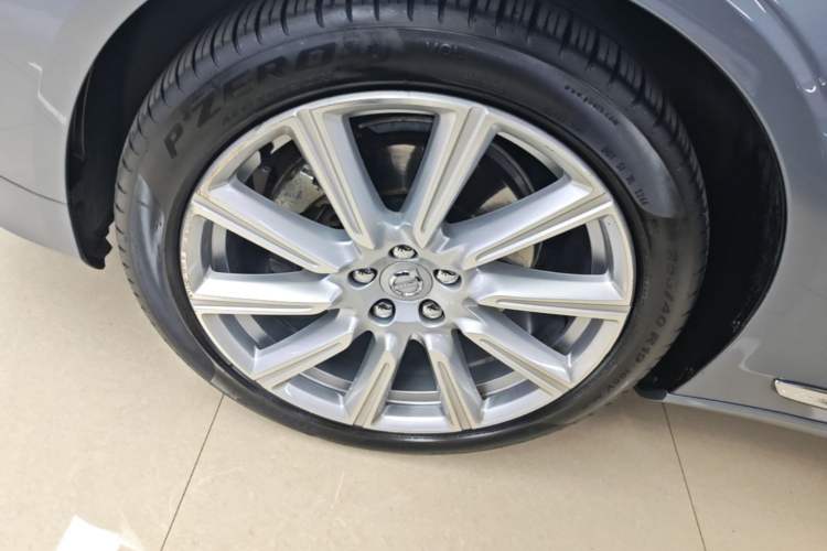 Used Volvo S90 2018 T5 Zhiya Edition Left Front Wheel Hub