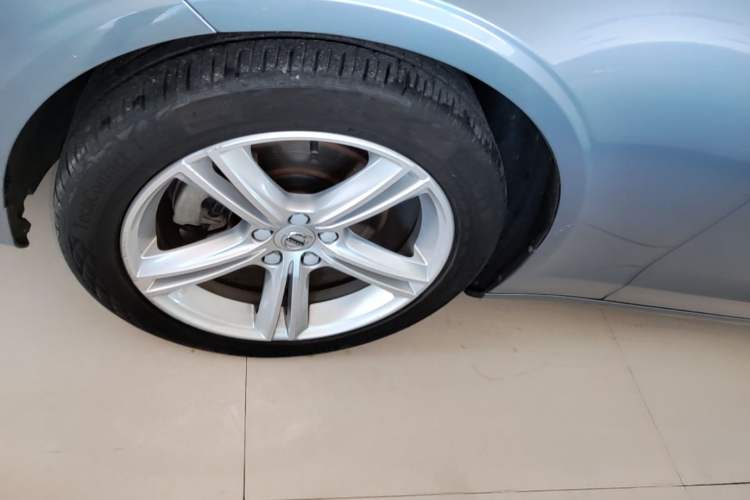 Used Volvo S90 2018 T4 Zhiyuan Edition Left Front Wheel Hub