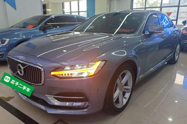 Used Volvo S90 2018 T4 Zhiyuan Edition Guazi used car, China used car export, Used car for sale, Used Volvo cars, Cheapest cars for sale