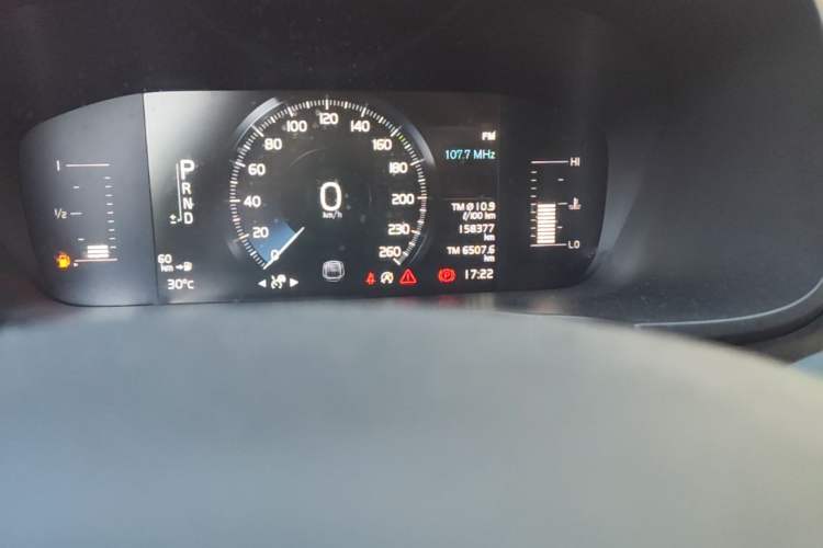 Used Volvo S90 2018 T4 Zhiyuan Edition Odometer Close Up