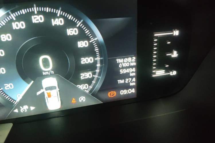 Used Volvo S90 2018 T4 Zhiyi Edition Odometer Close Up