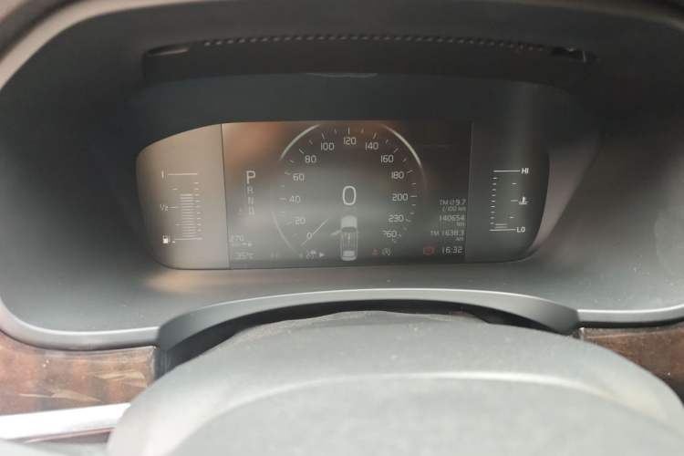 Used Volvo S90 2018 T4 Zhiyuan Edition Odometer Close Up