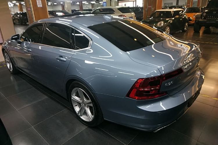 Used Volvo S90 2018 T4 Zhiyuan Edition Rear Left 45 Deg