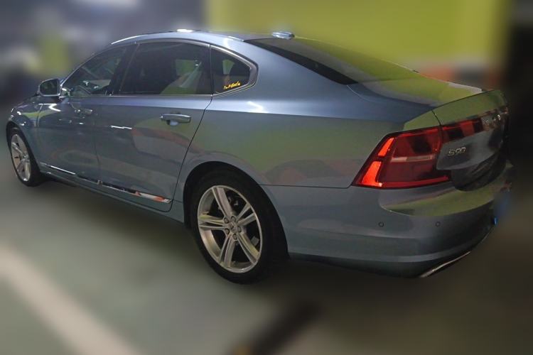 Used Volvo S90 2018 T4 Zhiyuan Edition Rear Left 45 Deg