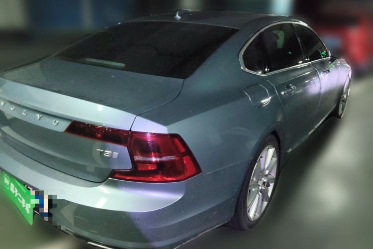 Used Volvo S90 2018 T5 Zhiya Edition Rear Right 45 Deg
