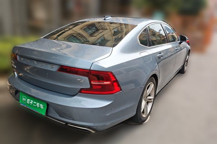 Used Volvo S90 2018 T4 Zhiyuan Edition Rear Right 45 Deg
