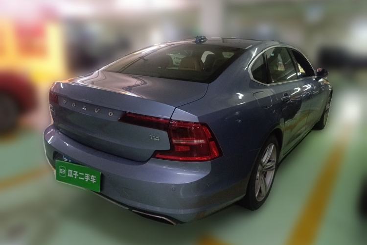 Used Volvo S90 2018 T4 Zhiyuan Edition Rear Right 45 Deg