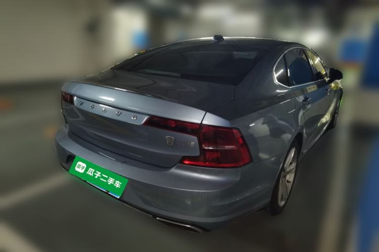 Used Volvo S90 2018 T4 Zhiyuan Edition Rear Right 45 Deg