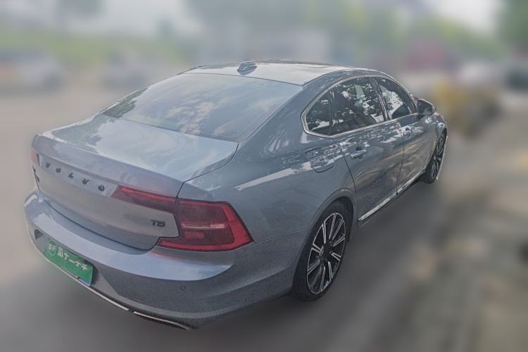 Used Volvo S90 2018 T5 Zhiya Edition Rear Right 45 Deg
