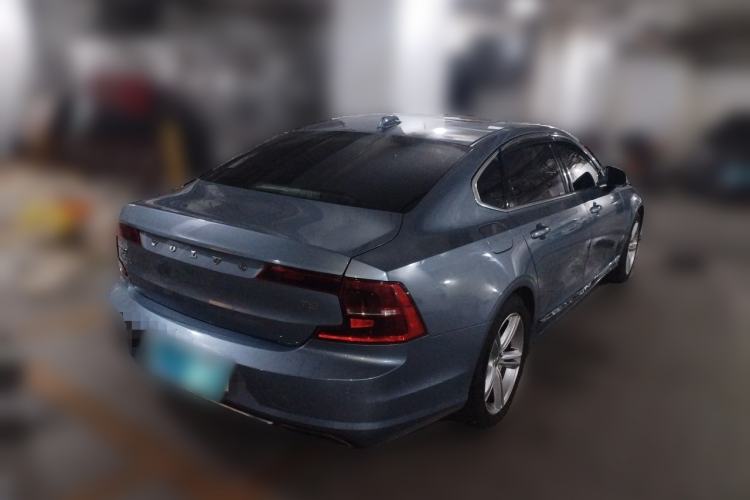 Used Volvo S90 2018 T4 Zhiyuan Edition Rear Right 45 Deg