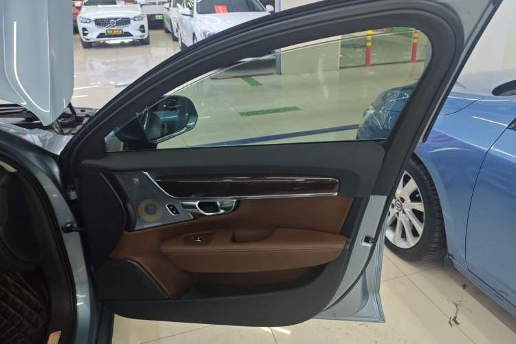 Used Volvo S90 2018 T4 Zhiyuan Edition Right Front Door Interior