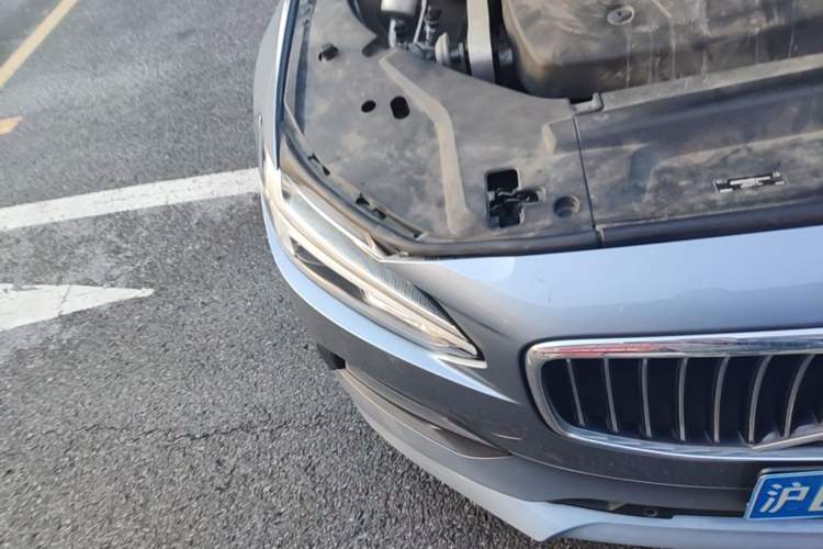 Used Volvo S90 2018 T4 Zhiyuan Edition Right Front Headlight