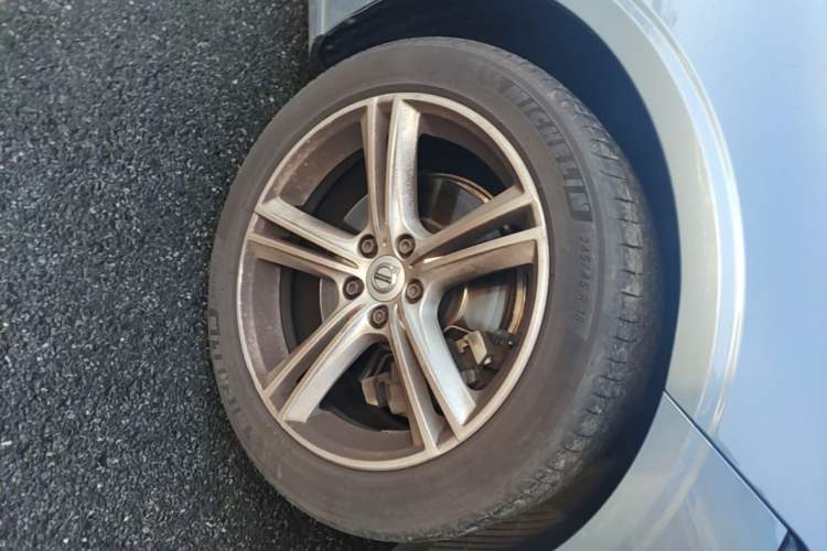 Used Volvo S90 2018 T4 Zhiyuan Edition Right Front Wheel Hub