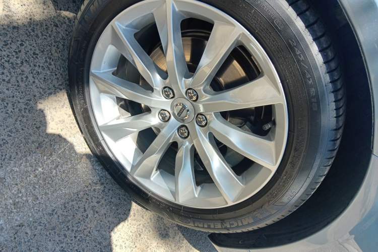 Used Volvo S90 2018 T5 Zhiyuan Edition Right Front Wheel Hub