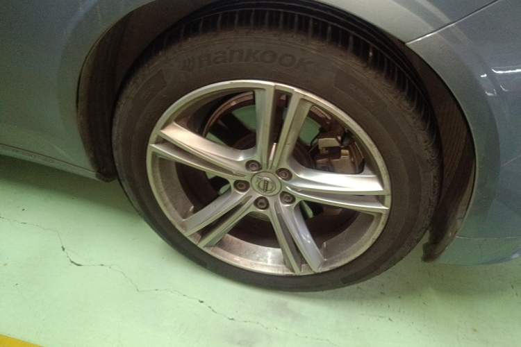 Used Volvo S90 2018 T4 Zhiyuan Edition Right Front Wheel Hub