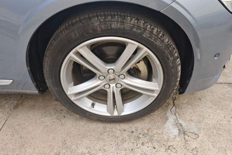 Used Volvo S90 2018 T4 Zhiyuan Edition Right Front Wheel Hub