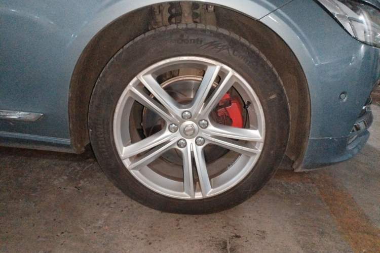 Used Volvo S90 2018 T4 Zhiyuan Edition Right Front Wheel Hub