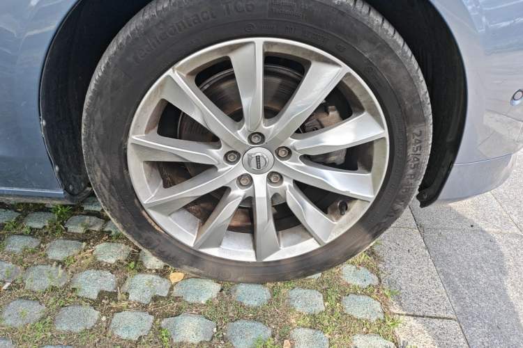 Used Volvo S90 2018 T5 Zhiyuan Edition Right Front Wheel Hub