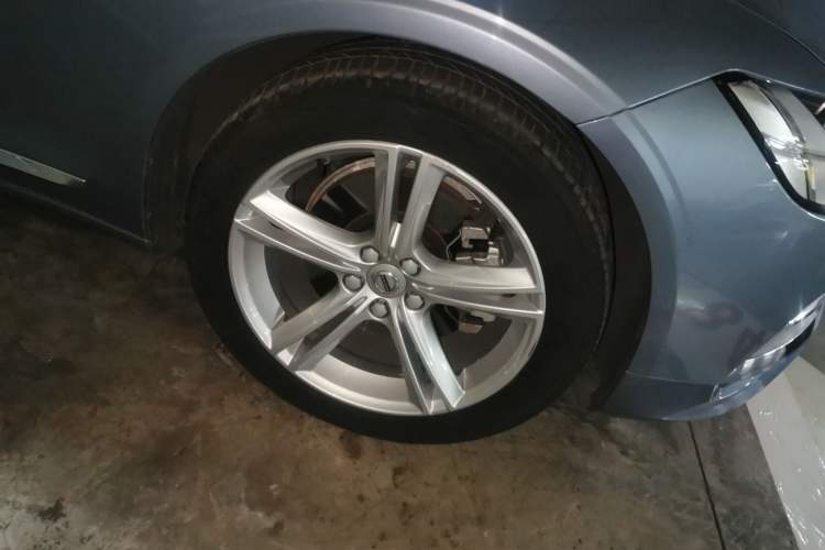 Used Volvo S90 2018 T5 Zhiyuan Edition Right Front Wheel Hub