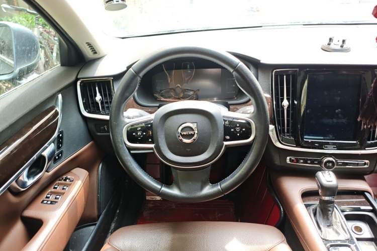 Used Volvo S90 2018 T4 Zhiyuan Edition Steering Wheel