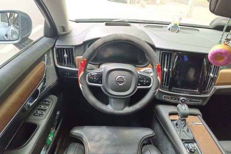 Used Volvo S90 2018 T5 Prestige Edition Steering Wheel