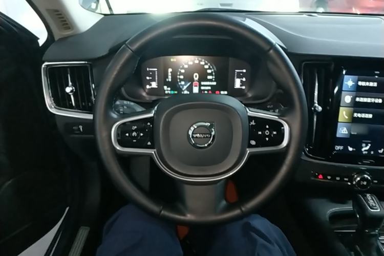 Used Volvo S90 2018 T4 Zhiyuan Edition Steering Wheel
