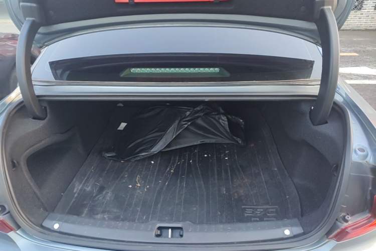 Used Volvo S90 2018 T4 Zhiyuan Edition Trunk