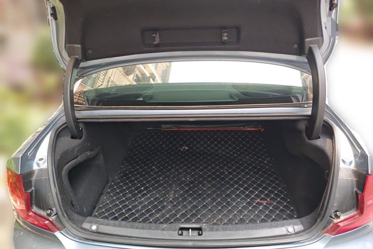 Used Volvo S90 2018 T4 Zhiyuan Edition Trunk