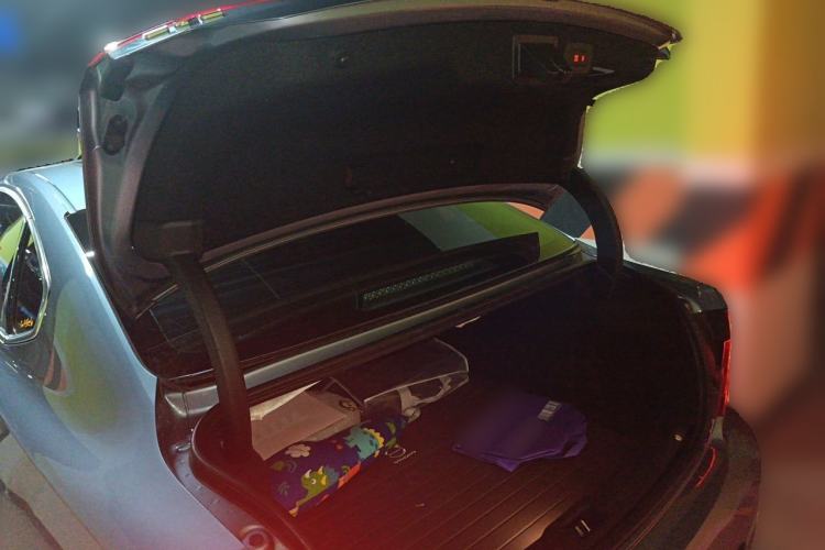 Used Volvo S90 2018 T4 Zhiyuan Edition Trunk