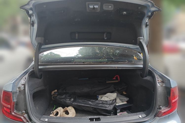 Used Volvo S90 2018 T4 Zhiyuan Edition Trunk