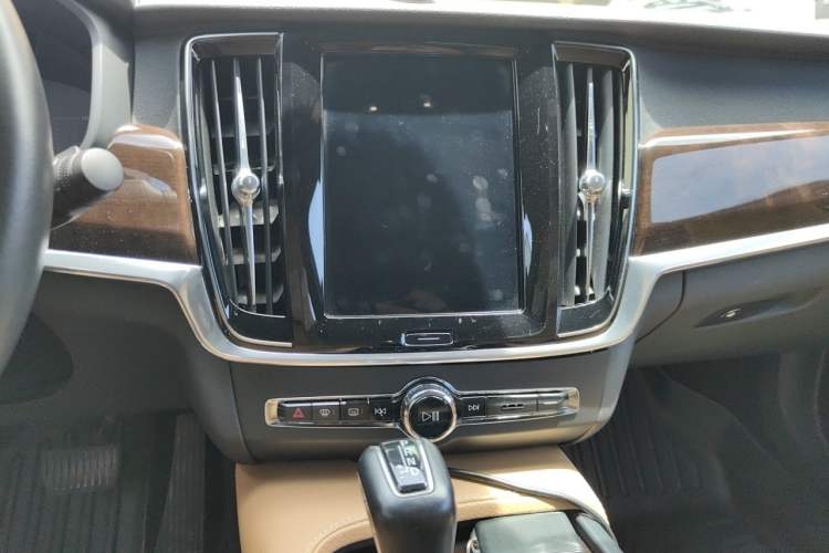 Used Volvo S90 2018 T4 Zhiyuan Edition Audio And AC Panel