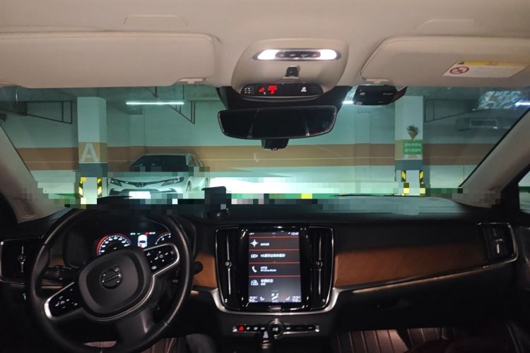 Used Volvo S90 2018 T5 Prestige Edition Center Console