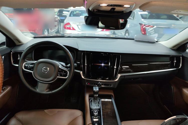 Used Volvo S90 2018 T4 Zhiyuan Edition Center Console